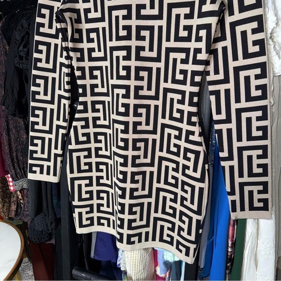 Balmain Ivory & Noir Monogram Shoulder Pad Knit Mini Dress - Picture 6 of 17